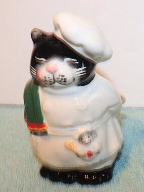 Vintage 1970s Black & White Cat Chef Salt & Pepper Shakers 4"